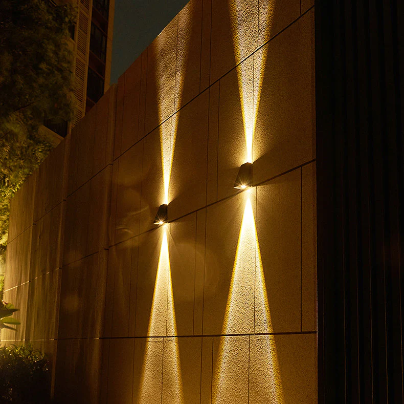 Lucien LED solar wall lamp - Image 6