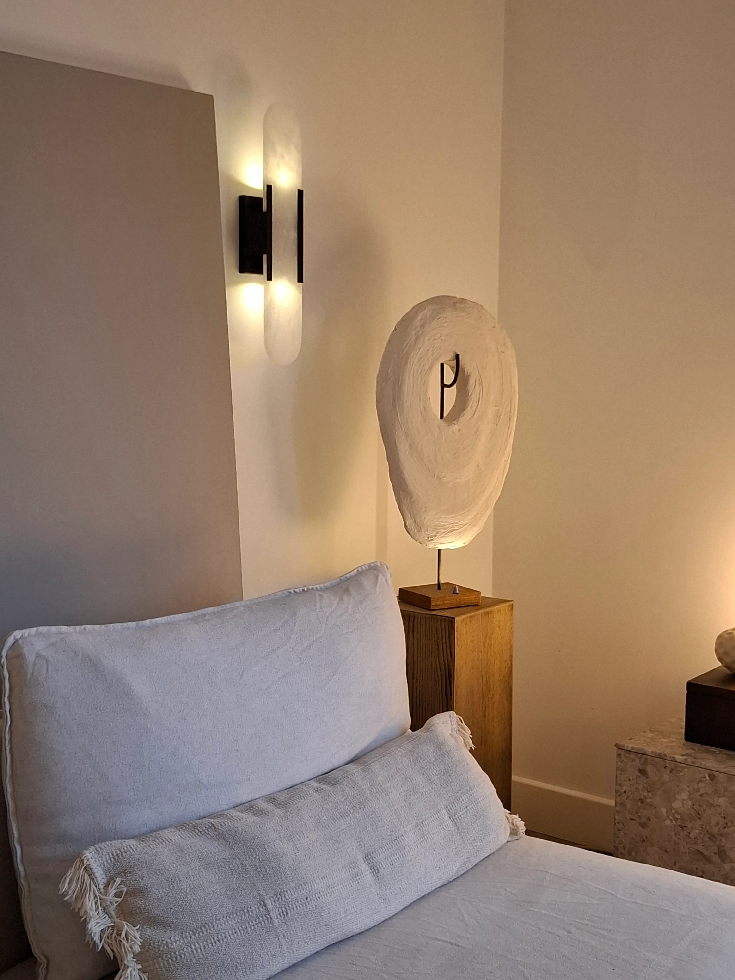 Royal Marble Wall Lamp - Image 3
