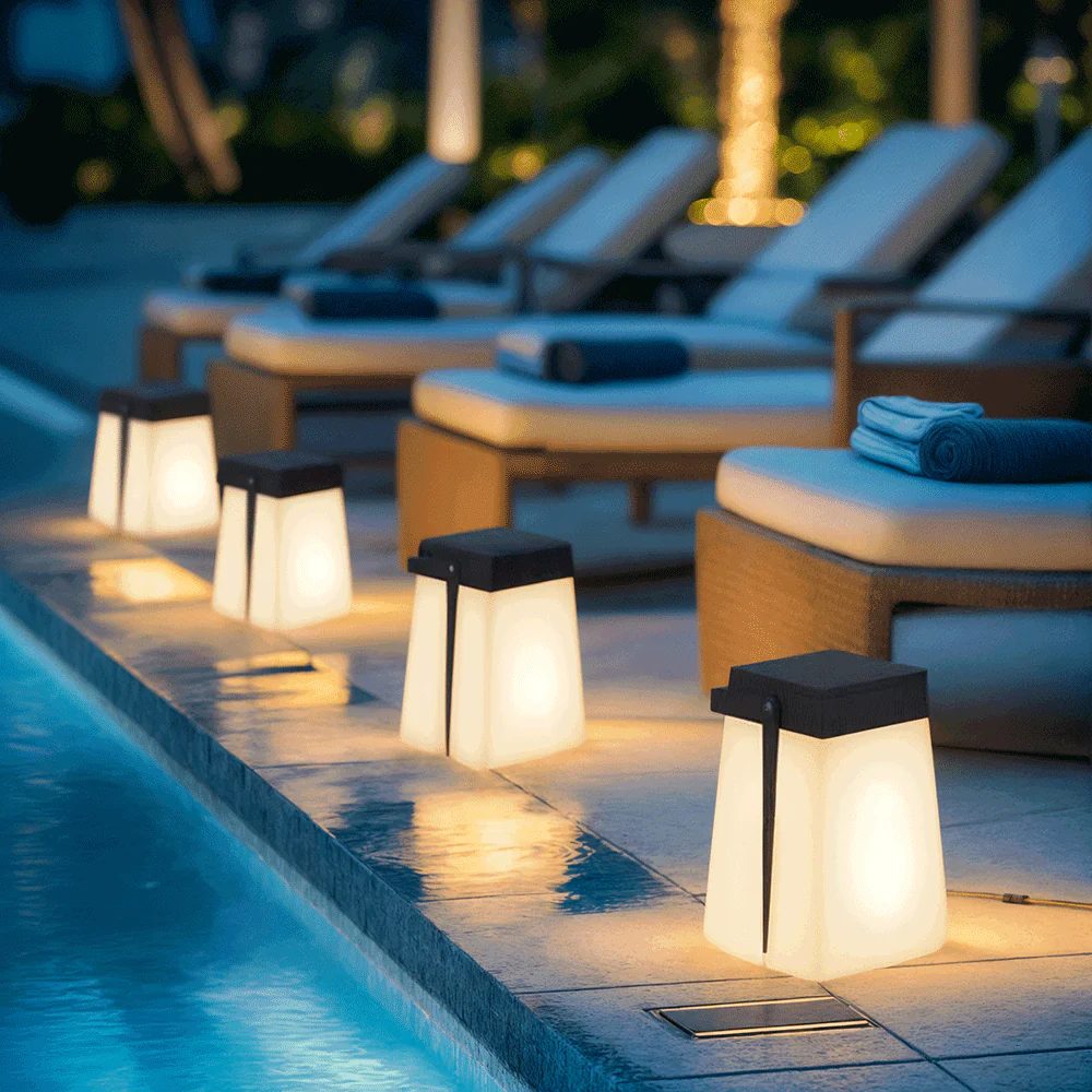 Savannah Outdoor Lamps - Image 4