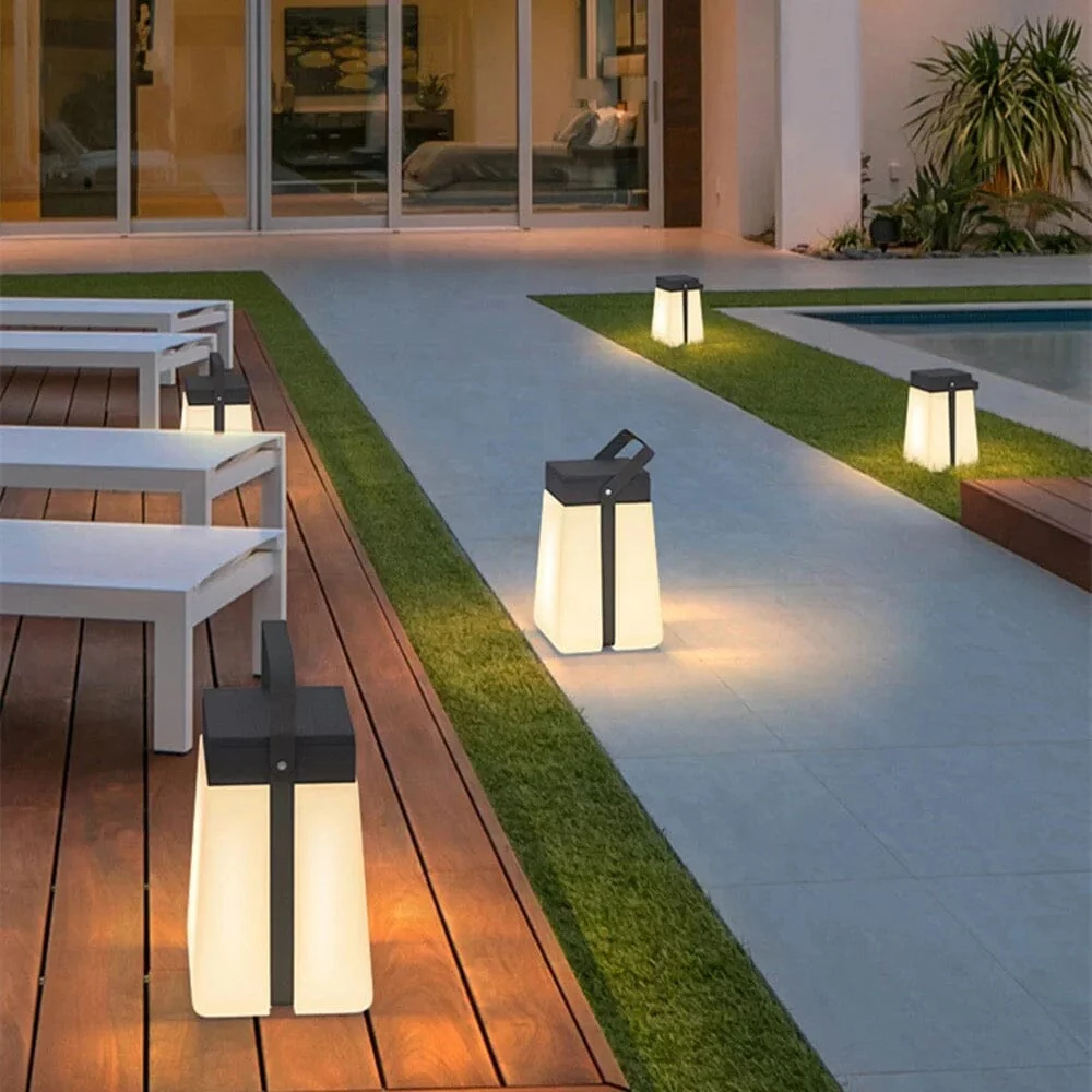 Savannah Outdoor Lamps - Image 6
